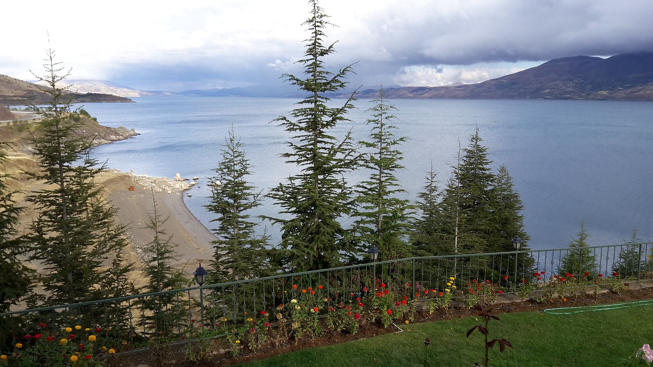 Elazığ Tatil Bölgelerinde Yazlık Ev İlanları